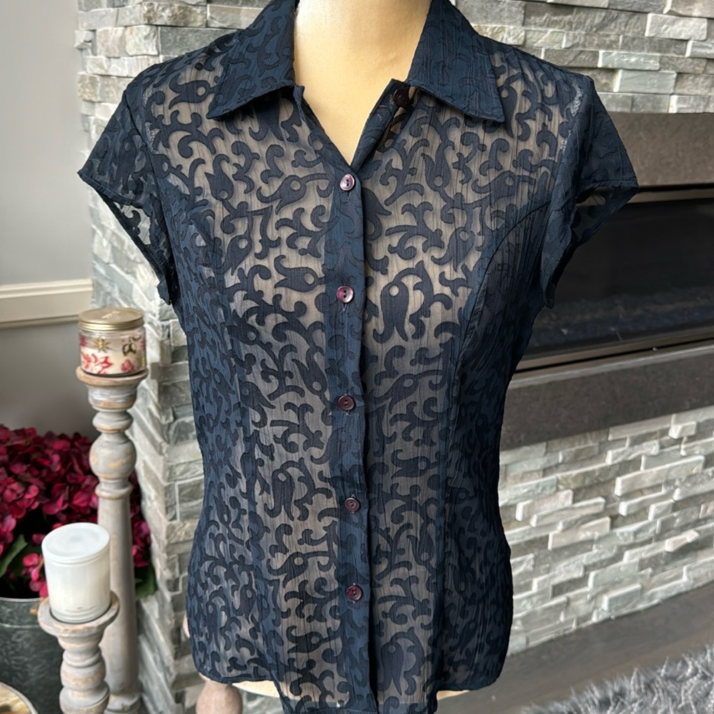 Sisley Blouse. Navy color. Size Small.